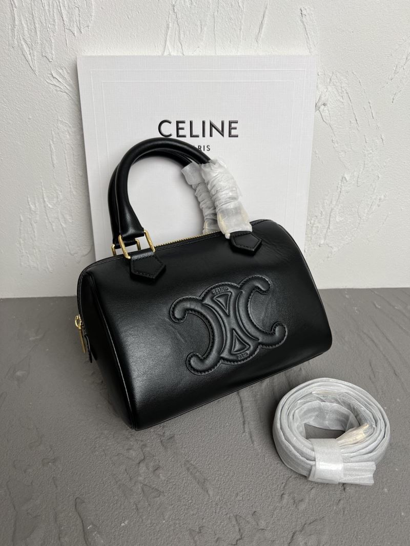 Ce1i*e triomphe bags